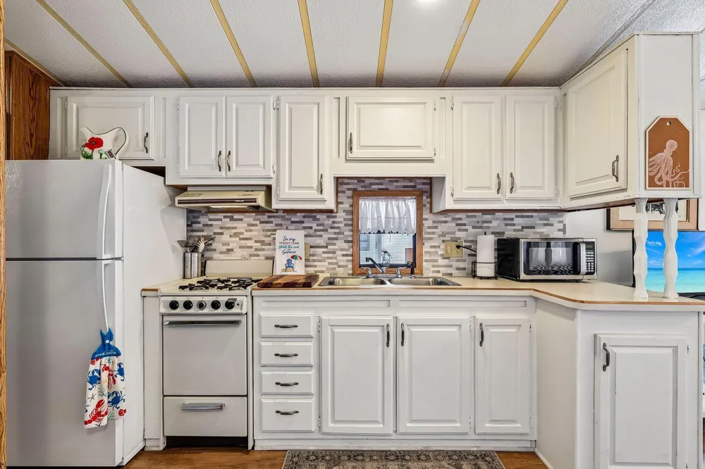 34 Wildwood Avenue Dennisville, NJ 08270