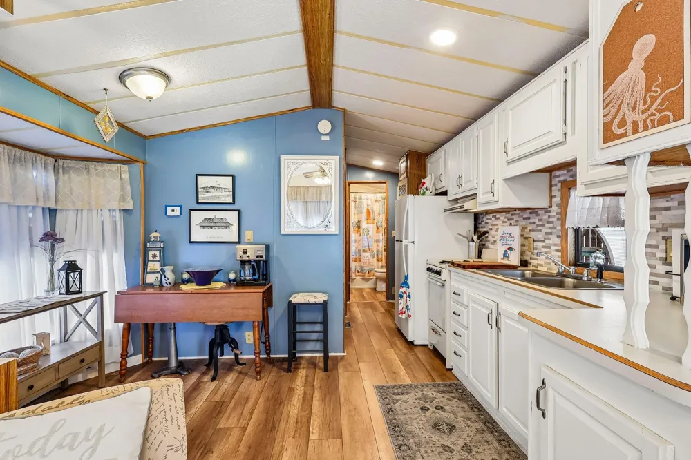 34 Wildwood Avenue Dennisville, NJ 08270