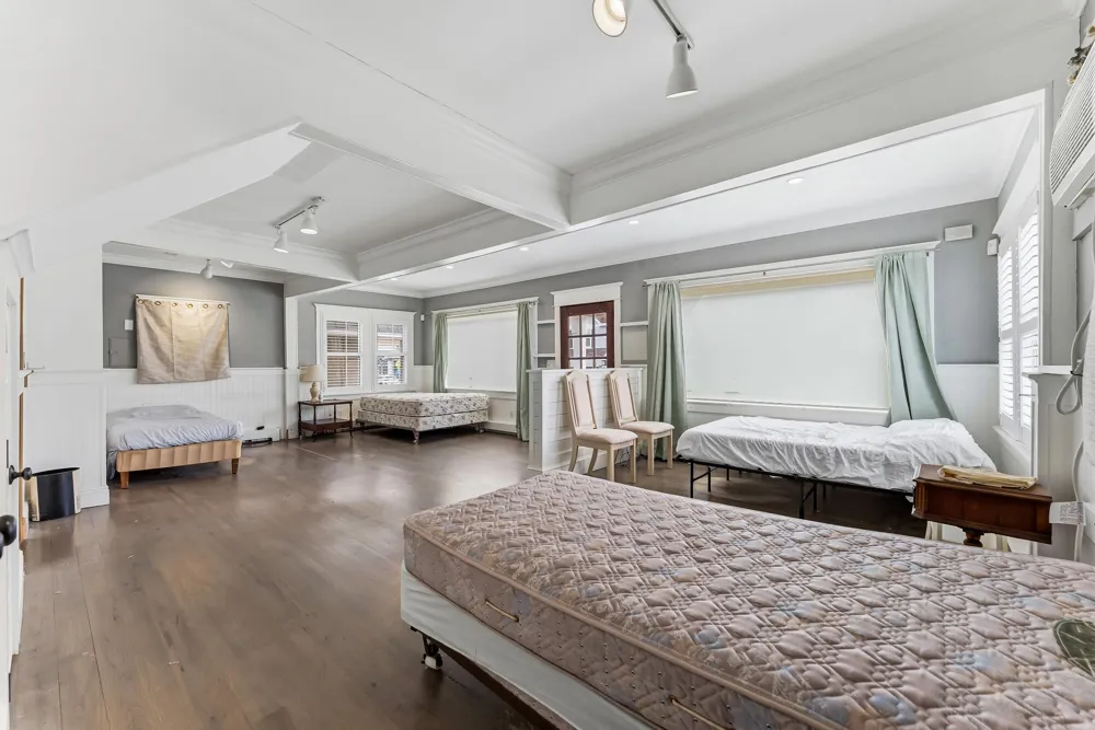 9727 3rd Avenue Stone Harbor, NJ 08247