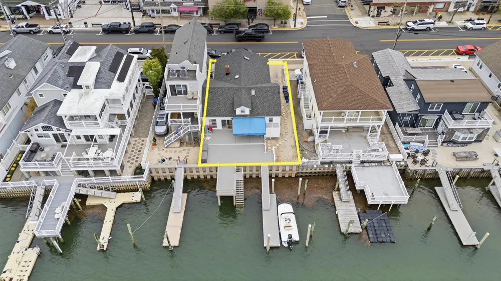 9727 3rd Avenue Stone Harbor, NJ 08247