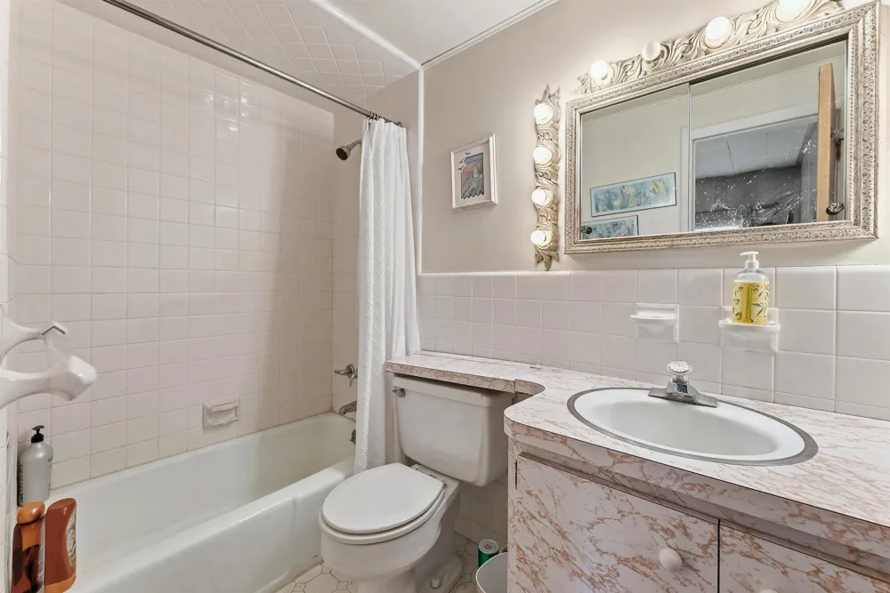 9727 3rd Avenue Stone Harbor, NJ 08247