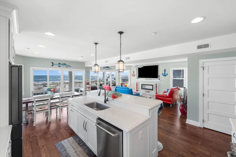 7717 Pleasure Avenue Sea Isle City, NJ 08243