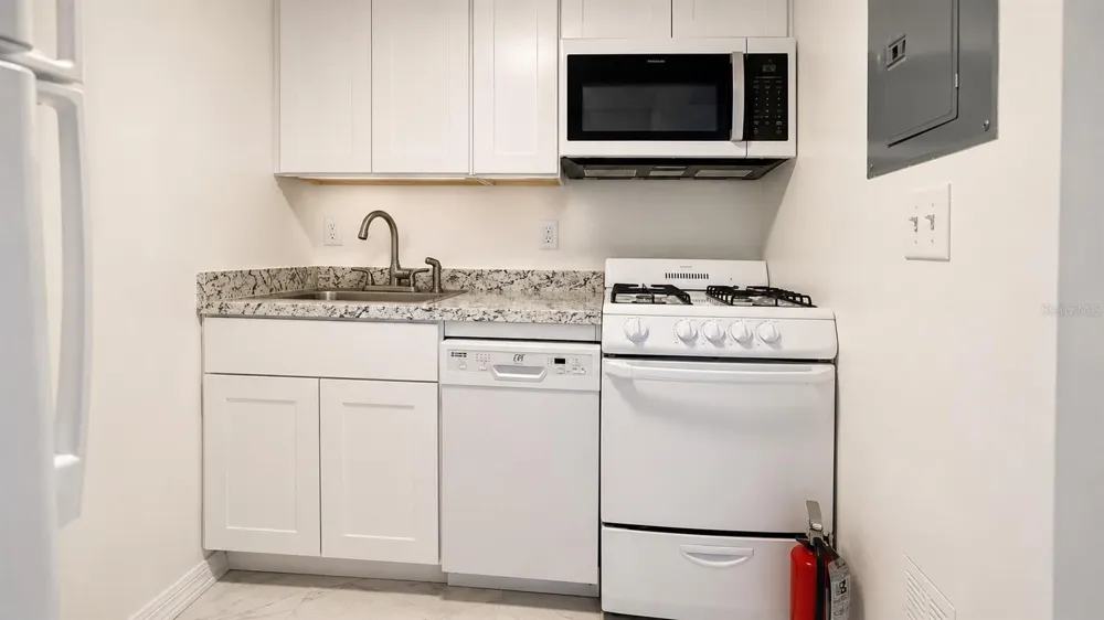 120 BLUE POINT WAY #170 Altamonte Springs, FL 32701