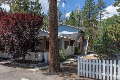 1017 Greenway Drive