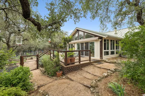 300 Bluff Road