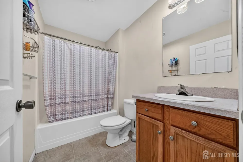 444 Hunt Avenue Trenton, NJ 08610