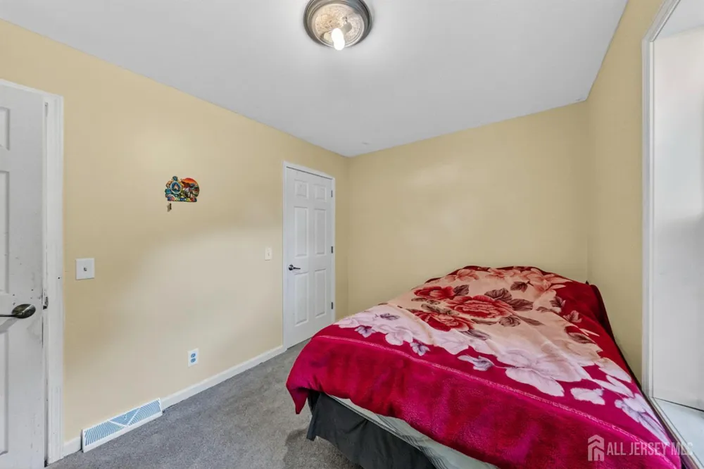 444 Hunt Avenue Trenton, NJ 08610
