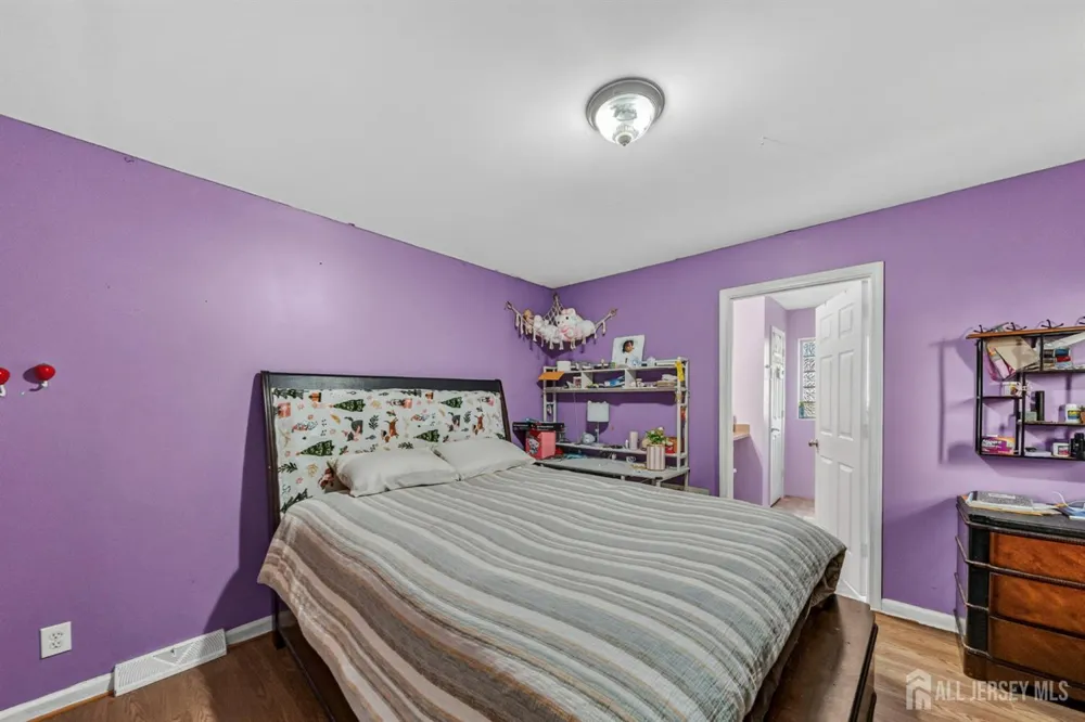 444 Hunt Avenue Trenton, NJ 08610