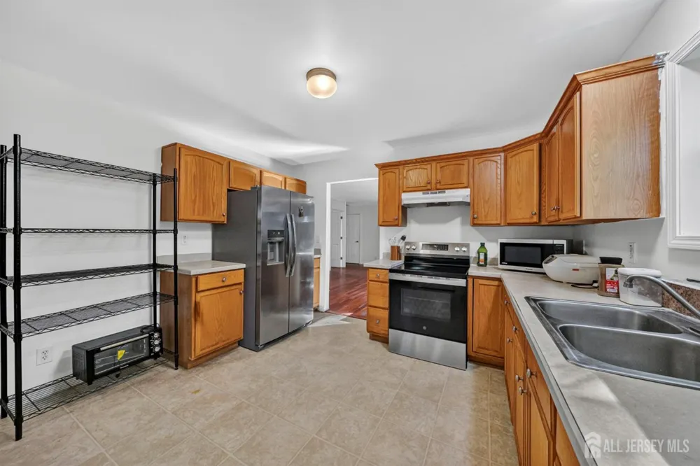 444 Hunt Avenue Trenton, NJ 08610