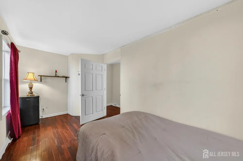 444 Hunt Avenue Trenton, NJ 08610