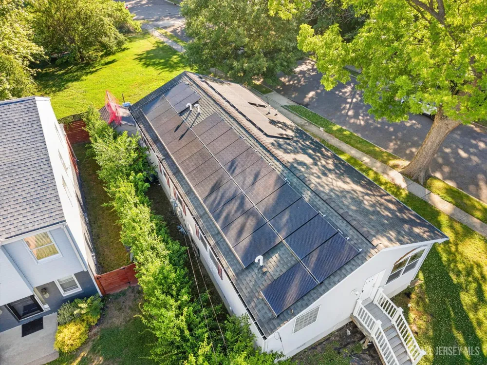 444 Hunt Avenue Trenton, NJ 08610