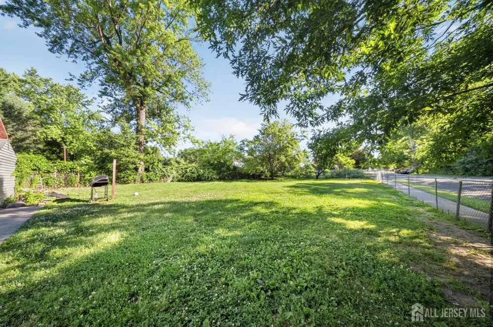444 Hunt Avenue Trenton, NJ 08610