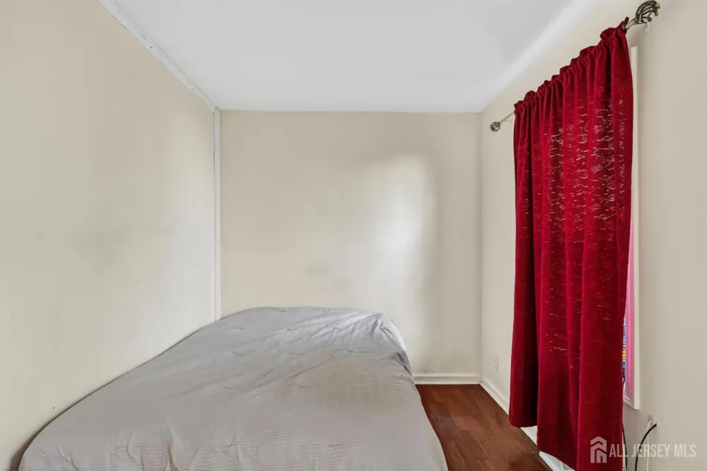 444 Hunt Avenue Trenton, NJ 08610