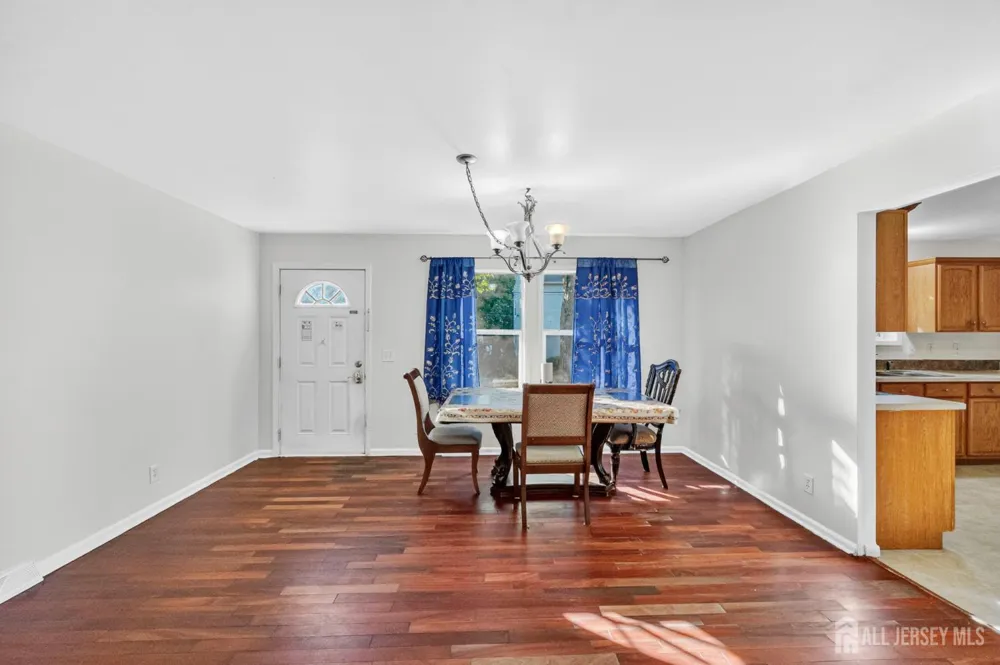 444 Hunt Avenue Trenton, NJ 08610