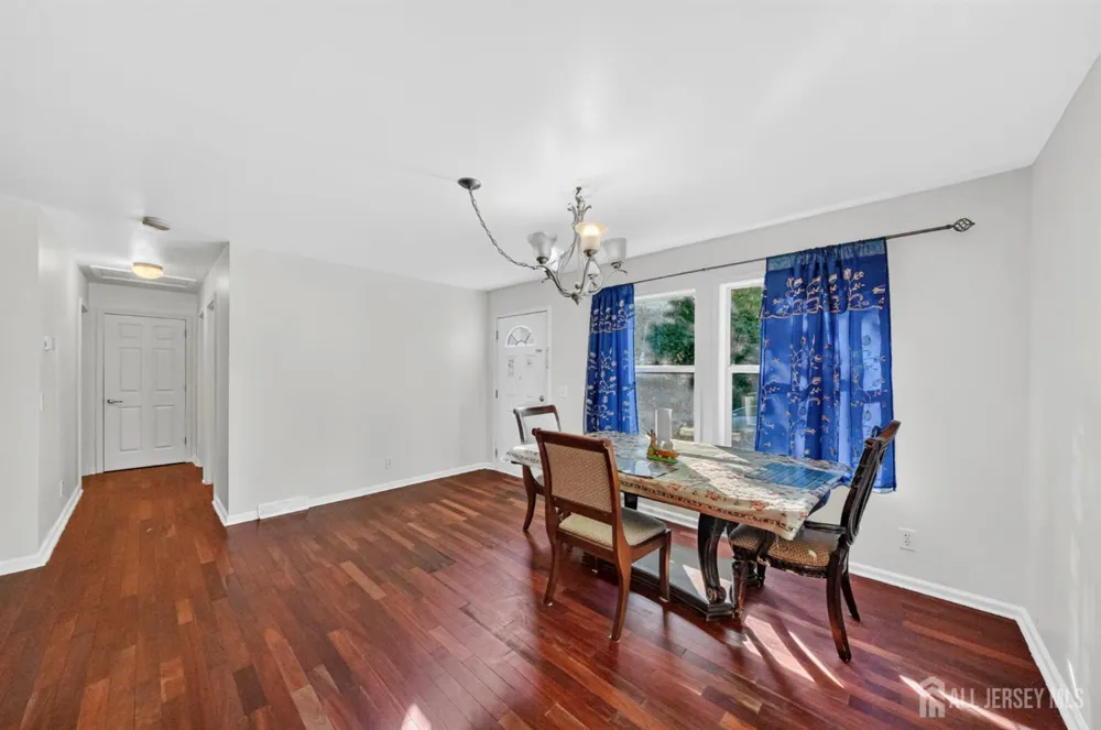 444 Hunt Avenue Trenton, NJ 08610