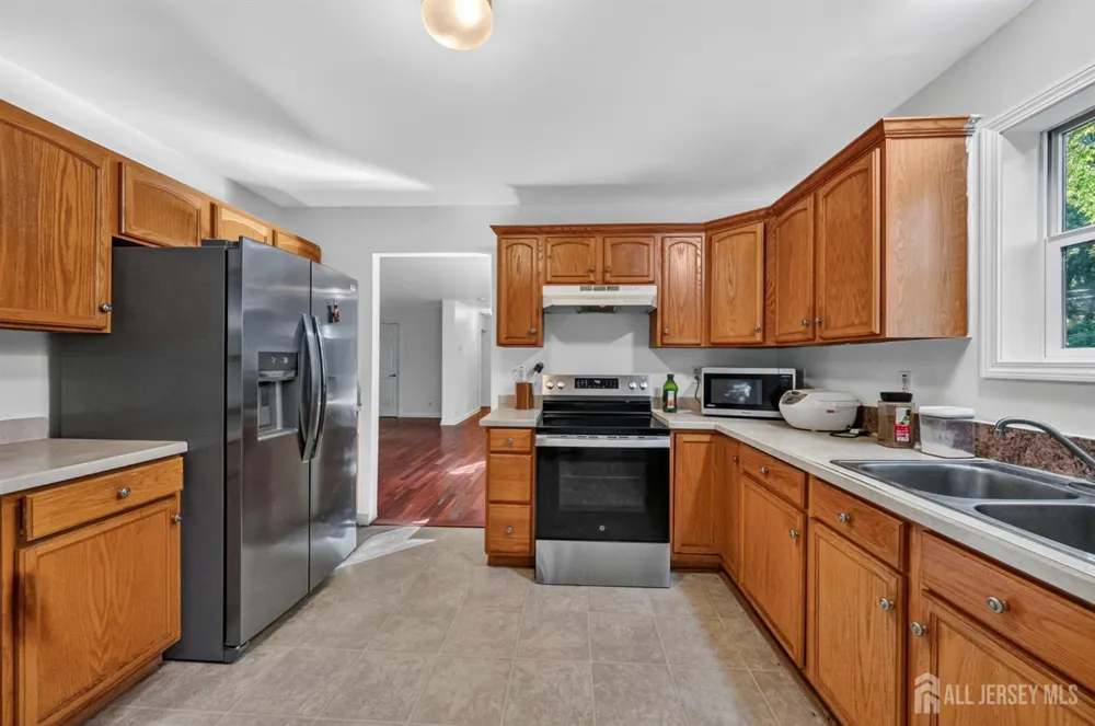 444 Hunt Avenue Trenton, NJ 08610