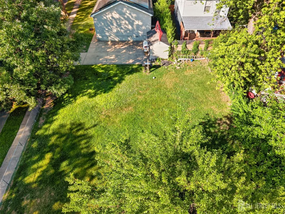 444 Hunt Avenue Trenton, NJ 08610