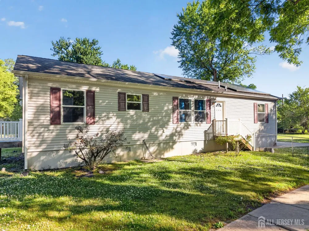 444 Hunt Avenue Trenton, NJ 08610