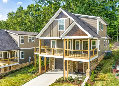 611 W View Road