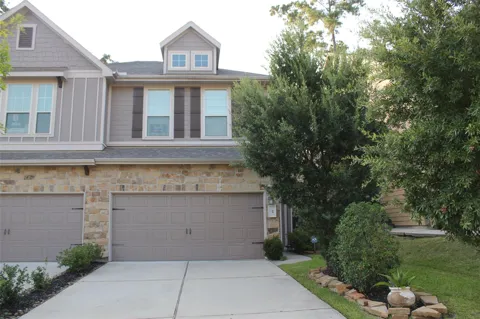 22 Cheswood Manor