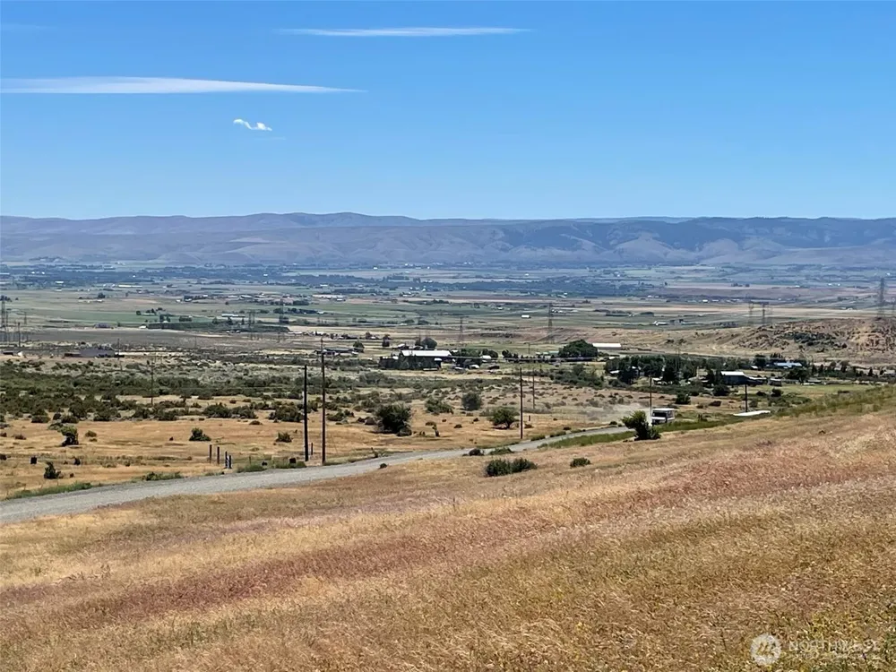 20 XXX Robbins Road Ellensburg, WA 98926