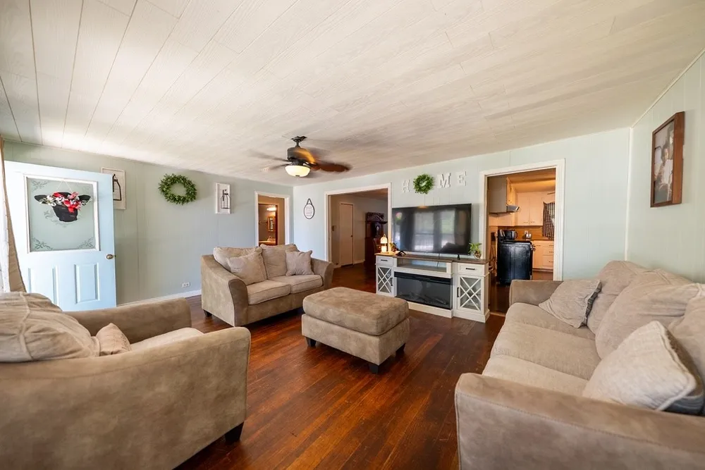 414 W Roberts Street Gorman, TX 76454