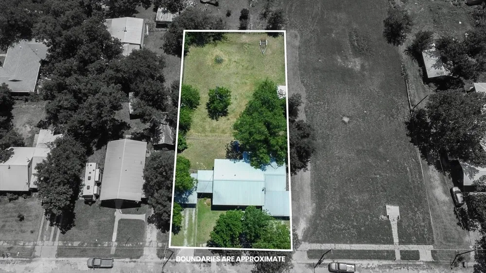414 W Roberts Street Gorman, TX 76454