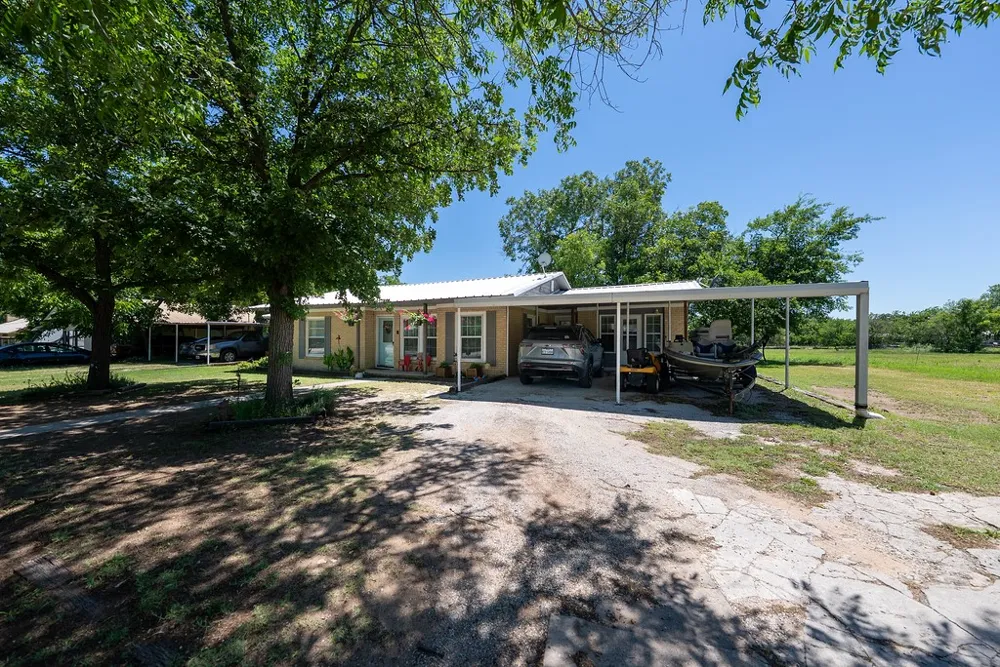 414 W Roberts Street Gorman, TX 76454