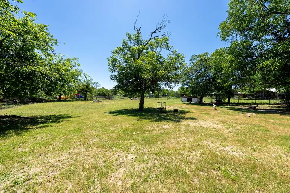 414 W Roberts Street Gorman, TX 76454