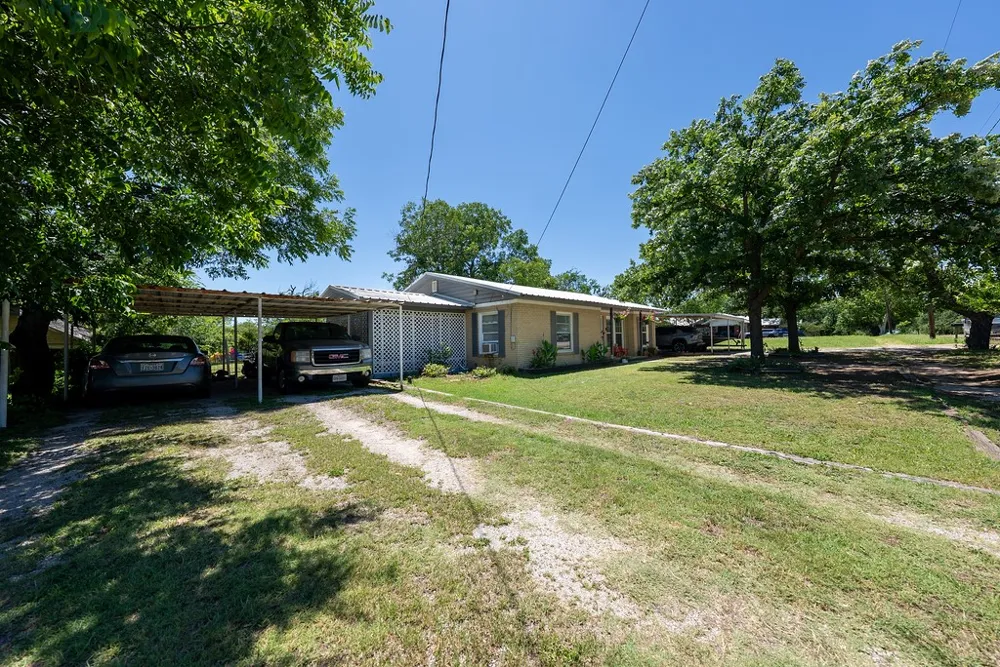 414 W Roberts Street Gorman, TX 76454