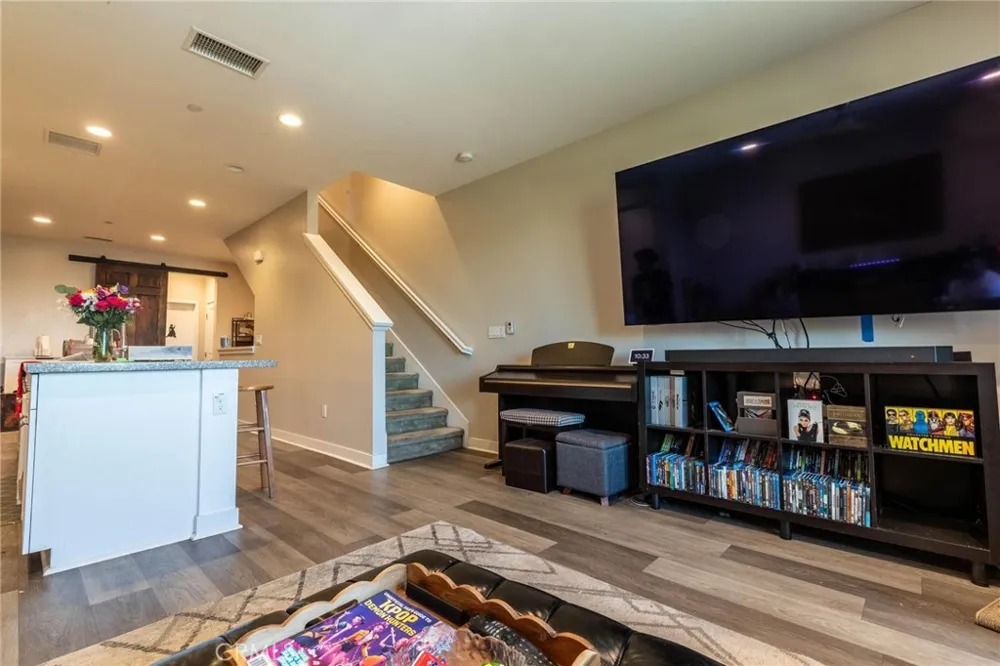 9478 Dahlia Pico Rivera, CA 90660
