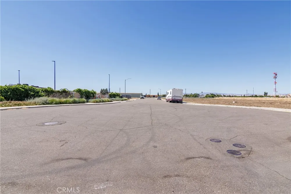 227 Commerce Los Banos, CA 93635