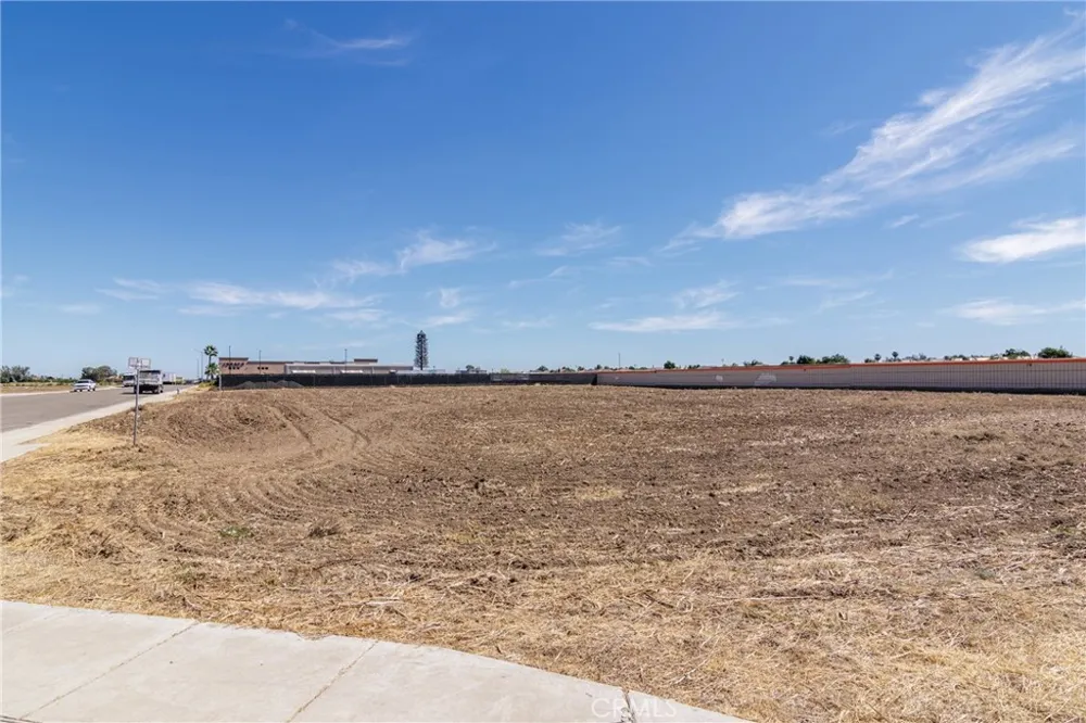227 Commerce Los Banos, CA 93635