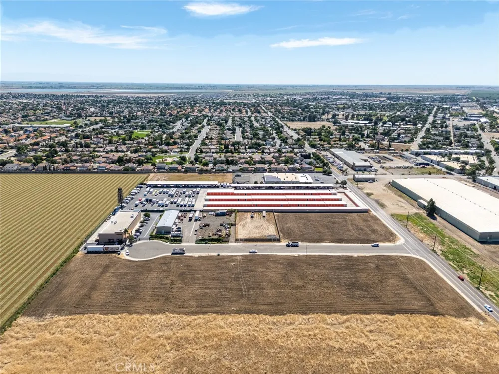 239 Commerce Los Banos, CA 93635