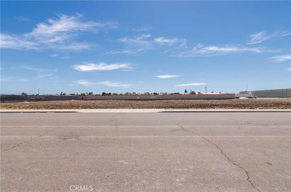 239 Commerce Los Banos, CA 93635