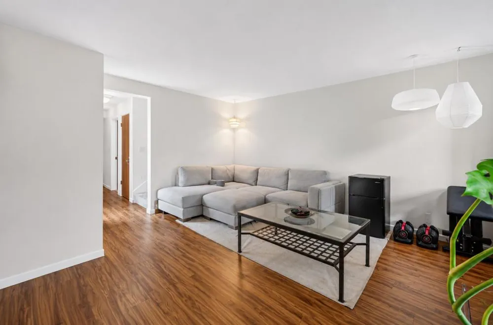 4251 Sea Pines Court Capitola, CA 95010