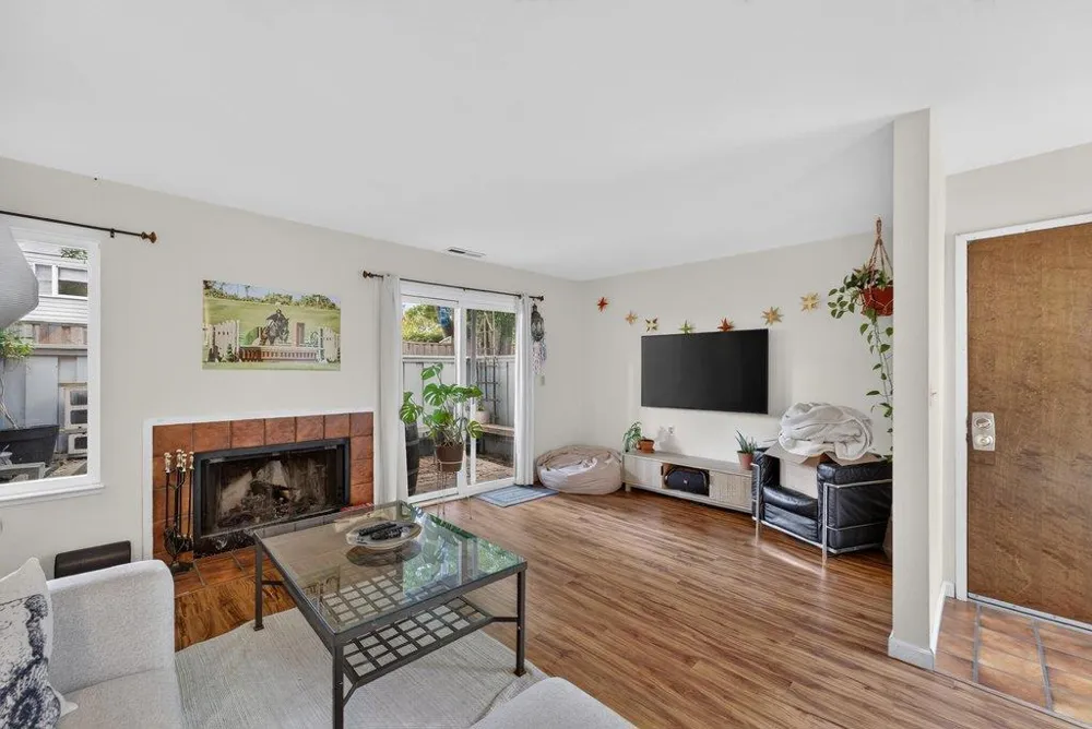 4251 Sea Pines Court Capitola, CA 95010