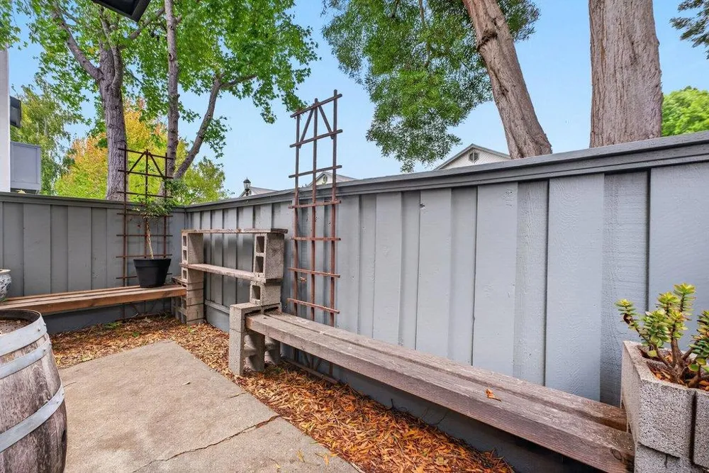 4251 Sea Pines Court Capitola, CA 95010