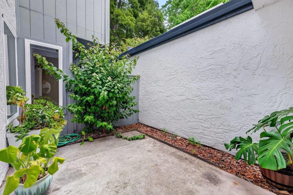 4251 Sea Pines Court Capitola, CA 95010