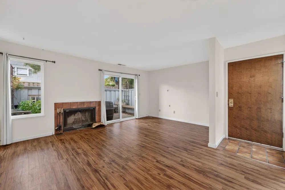4251 Sea Pines Court Capitola, CA 95010