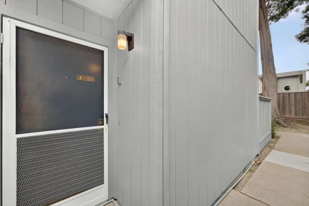 4251 Sea Pines Court Capitola, CA 95010