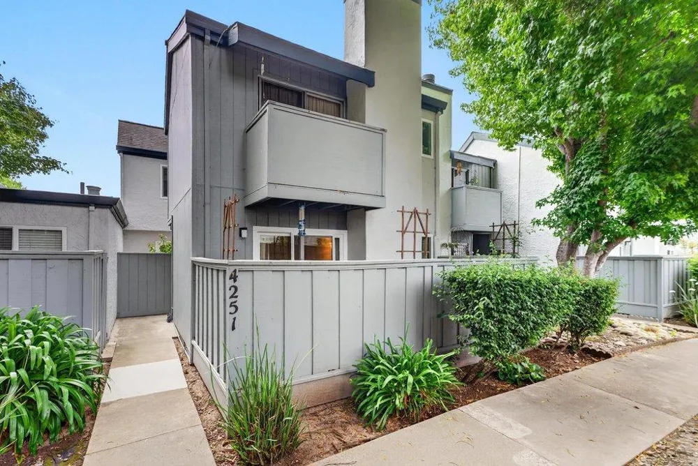 4251 Sea Pines Court Capitola, CA 95010