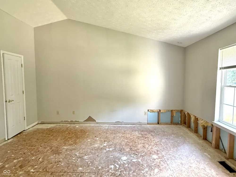 1025 Killian Mooresville, IN 46158