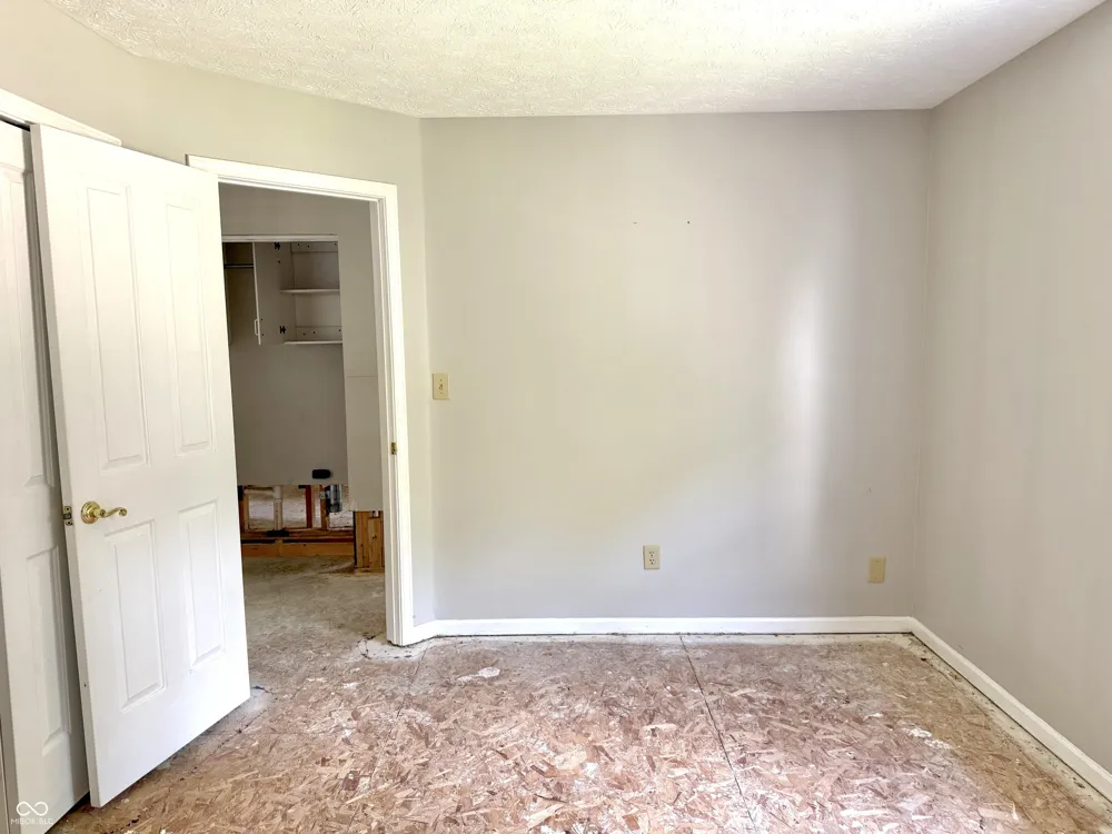 1025 Killian Mooresville, IN 46158