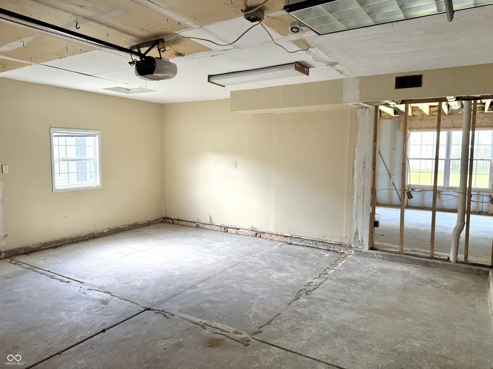 1025 Killian Mooresville, IN 46158