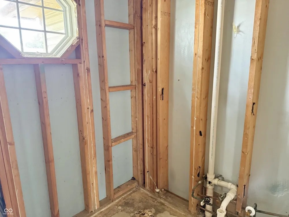 1025 Killian Mooresville, IN 46158