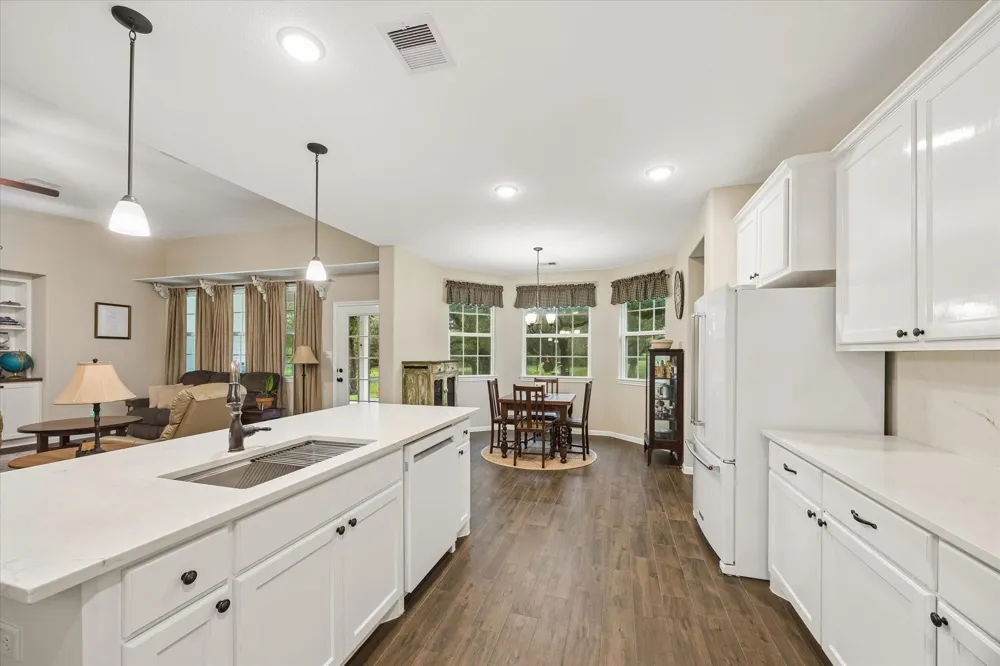 1712 County Road 103 Columbus, TX 78934