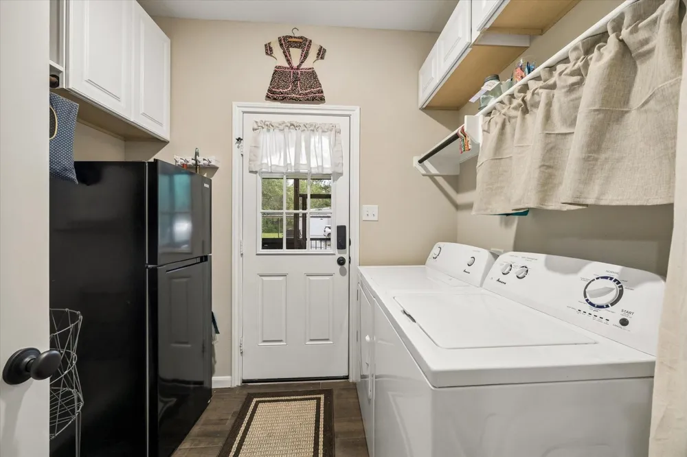 1712 County Road 103 Columbus, TX 78934