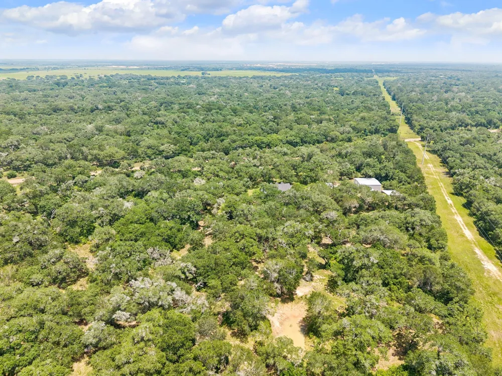 1712 County Road 103 Columbus, TX 78934