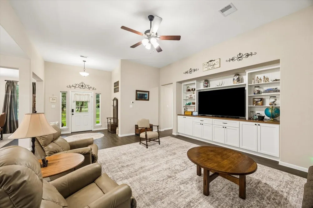 1712 County Road 103 Columbus, TX 78934